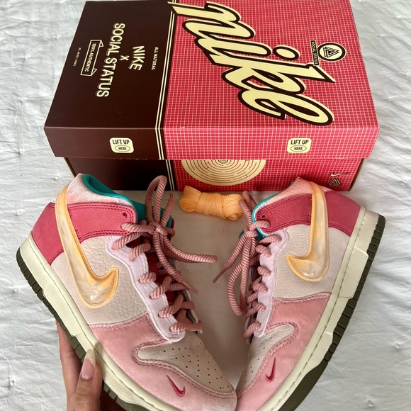 Nike dunk mid Social status strawberry milk - Picture 4 of 10